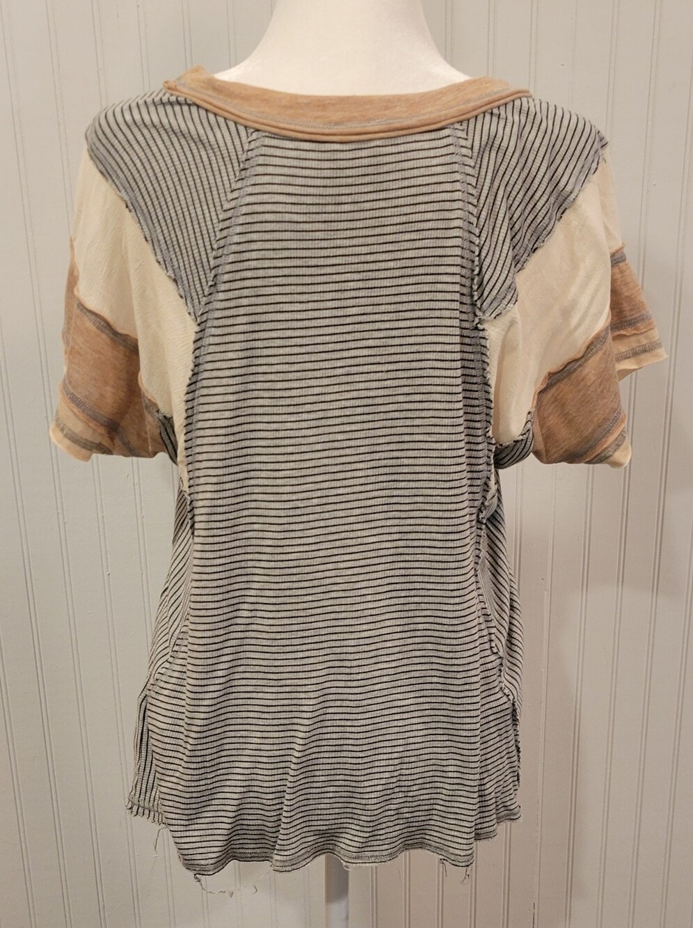 Lg BKE Raw Hemmed Short Sleeve Striped Tee in Black and Tan Accent. Worn Twice. - Picture 3 of 11